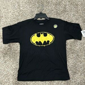 Glow in the Dark. Youth boys Large Batman shirt